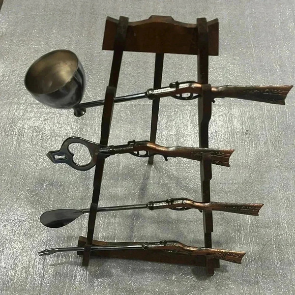 Vintage Rifle stock  handled metal bar tools set of 4 with Shelf - made in Japan - Picture 1 of 6